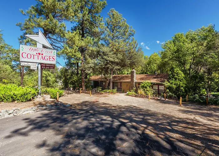 Apple Creek Cottages